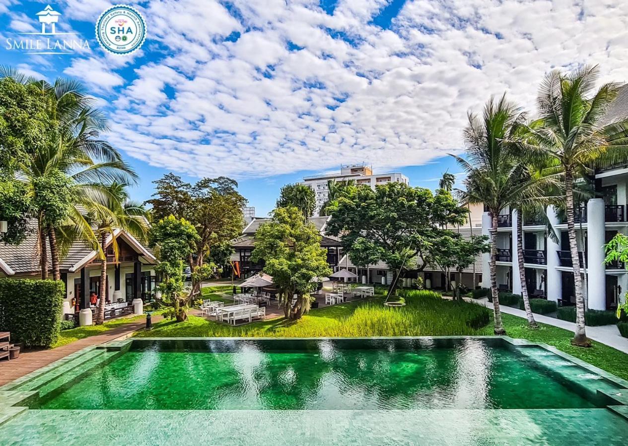 Smile Lanna Hotel Chiang Mai Ngoại thất bức ảnh The swimming pool at the hotel
