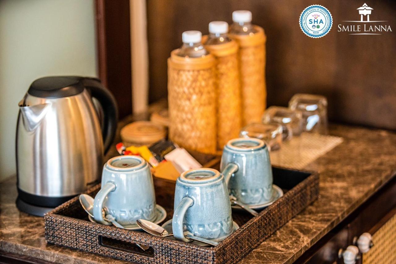 Smile Lanna Hotel Chiang Mai Ngoại thất bức ảnh A set of tea and coffee making facilities in a hotel room