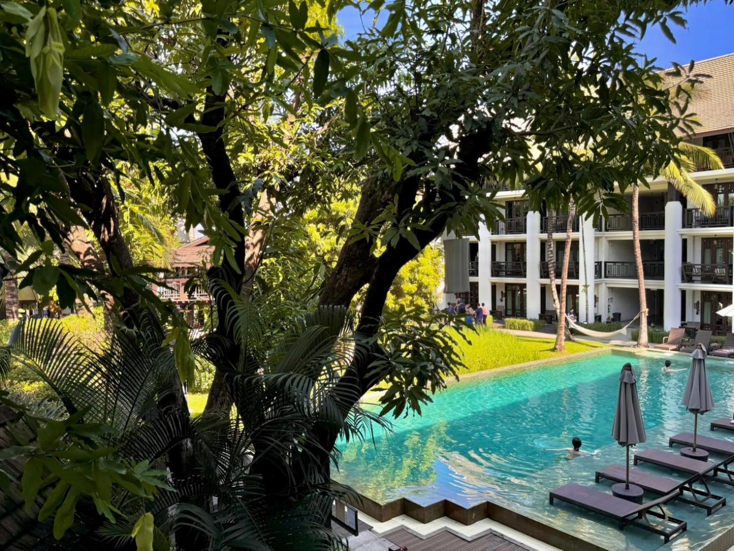Smile Lanna Hotel Chiang Mai Ngoại thất bức ảnh The swimming pool at the hotel