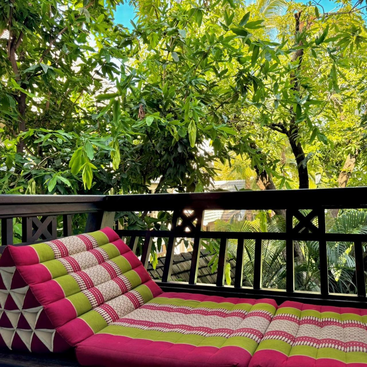 Smile Lanna Hotel Chiang Mai Ngoại thất bức ảnh A balcony